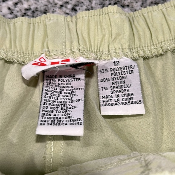 Alia two-piece outfit, vest is size M 3 pockets , pants size 12 with 2 pockets - Picture 11 of 16